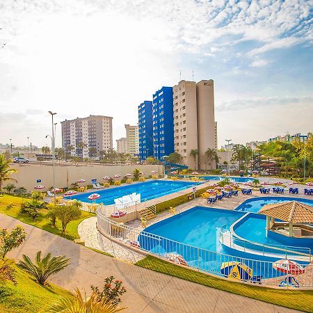 Appartamento Golden Dolphin Express - Viva Ferias Caldas Novas Esterno foto